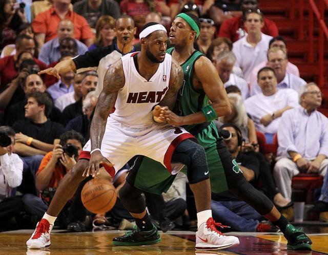 许多作品融 许多作品融